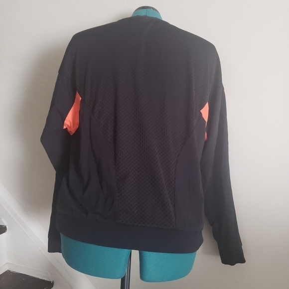 Hp. PUMA Way 1 Long Sleeve Top - Picture 2 of 10